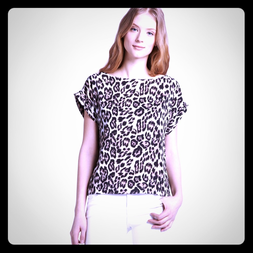 SOLD**** Alice + Olivia silky Caprina leopard-print top!